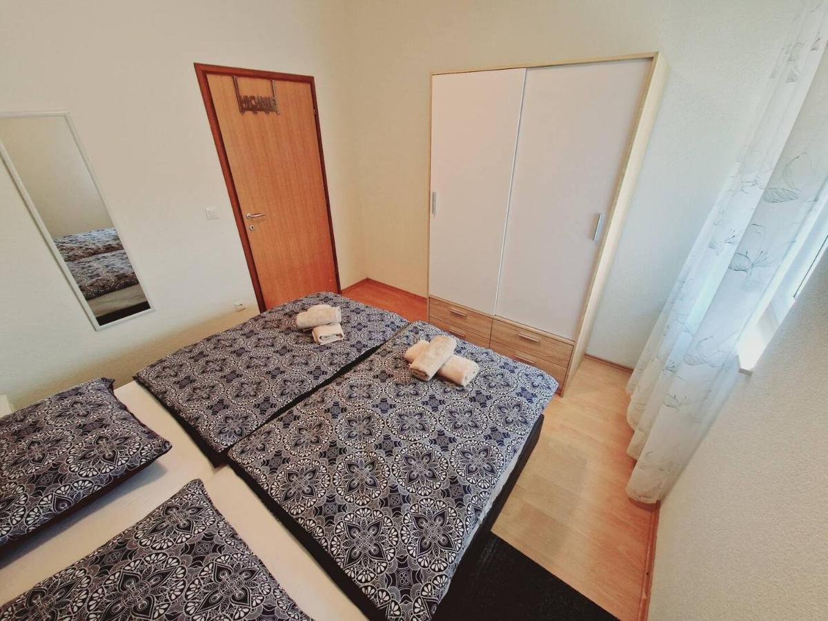Apartments In Rijeka, Free Parking And Large Terrace, 15Min Drive From The Beach Exteriör bild