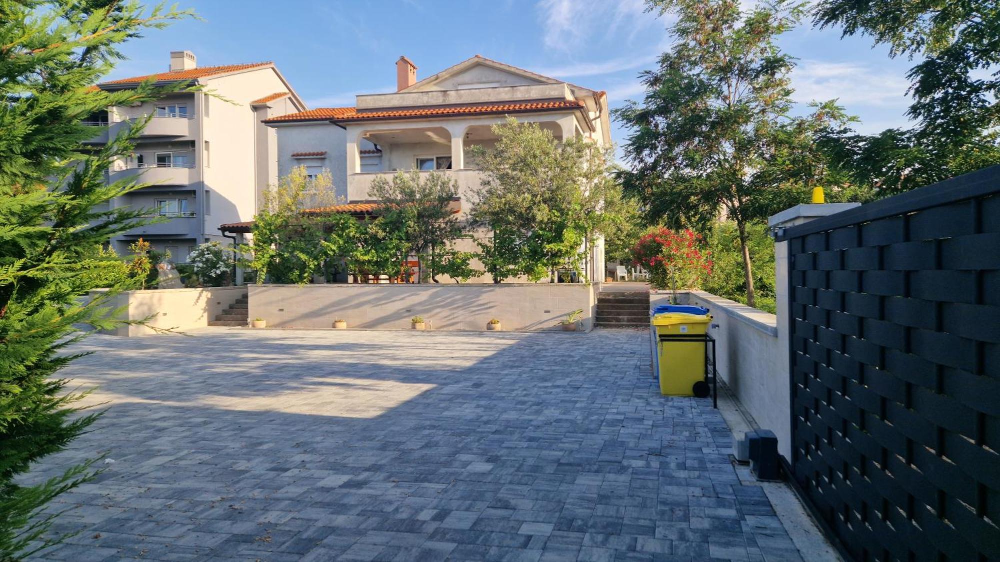 Apartments In Rijeka, Free Parking And Large Terrace, 15Min Drive From The Beach Exteriör bild